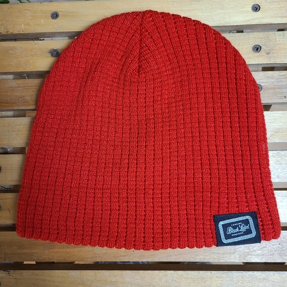 Carling Black Label Unisex Red Knit Winter Hat Beanie - Picture 7 of 10